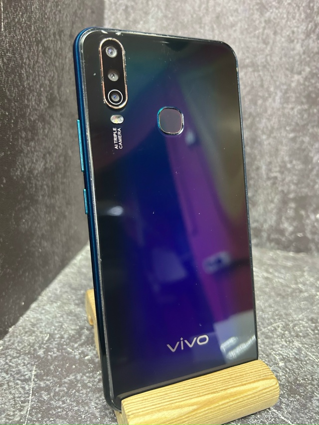 Смартфон Vivo Y17 8/256