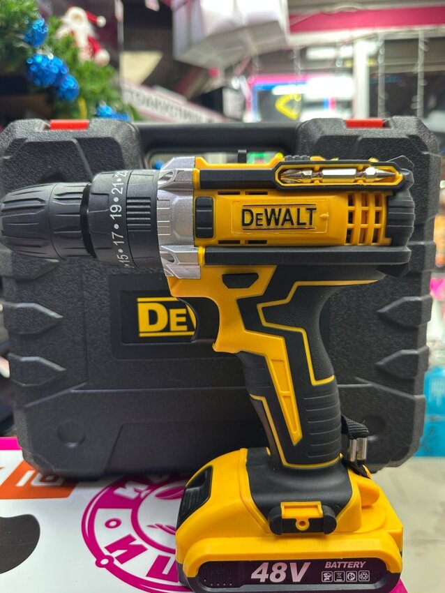 Шуруповерт dw 21v