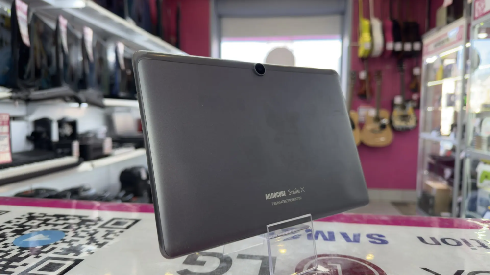 Планшет др. марка ALLDOCUBE 4/64