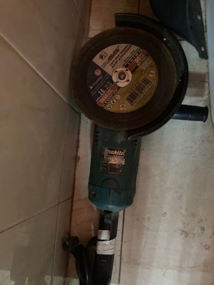 Болгарка УШМ makita ga9020