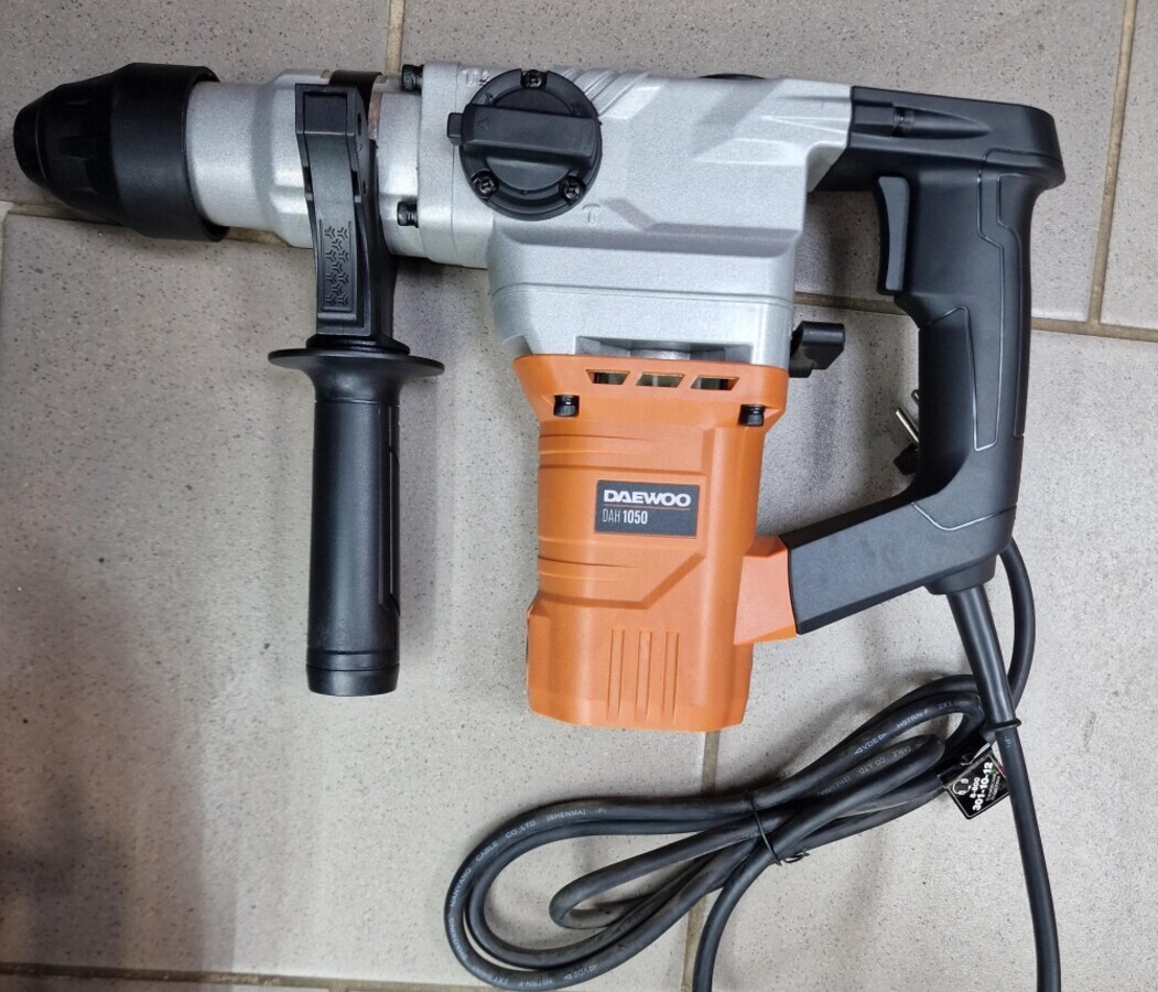 Перфоратор Daewoo DAH 1050